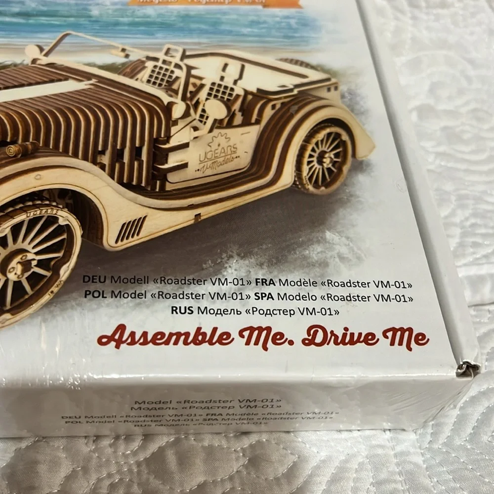 U Gears V Models‎ Roadster VM-01, new and sealed